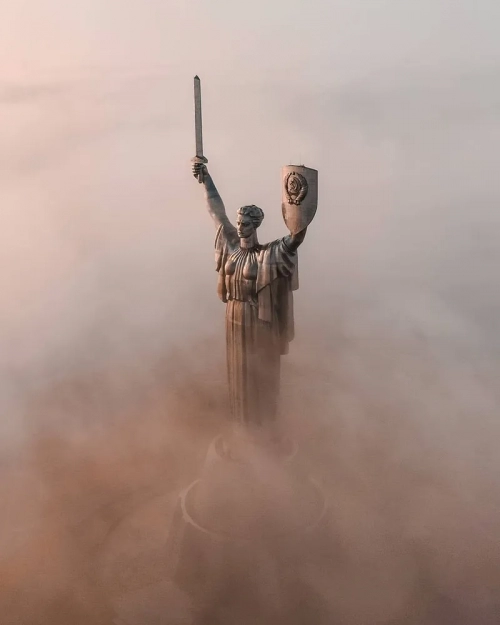 Батьківщина - Мати - Монументи, меморіали, Київська область, Київ