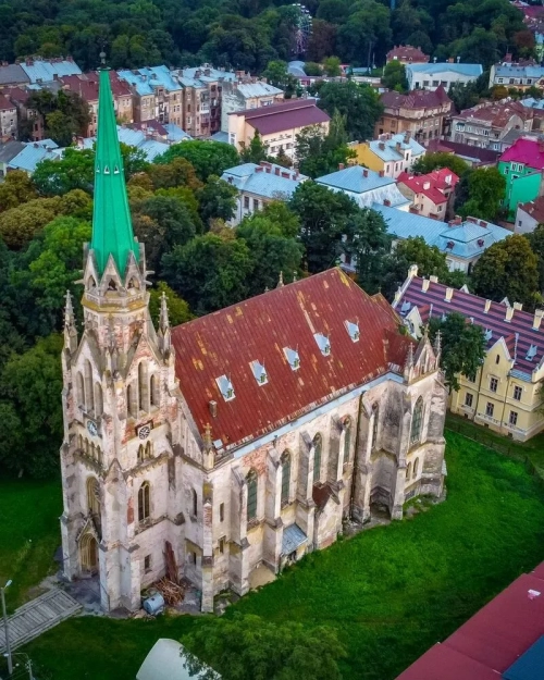 Костел Найсвятішого Серця Ісуса, Чернівці, Чернівецька область