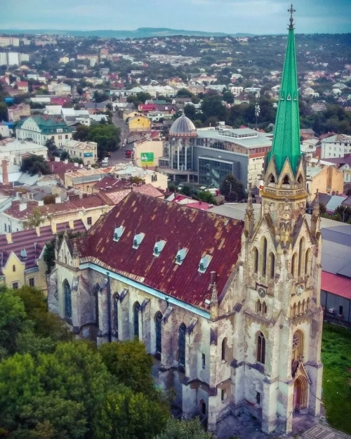 Костел Найсвятішого Серця Ісуса, Чернівці, Чернівецька область