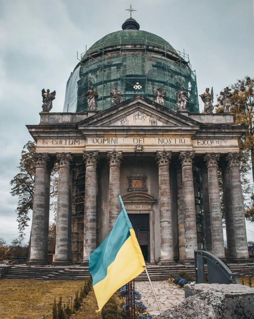 Костел Воздвиження та св. Йосипа - Церкви, костели, монастирі, Львівська область, Підгірці