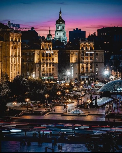 Майдан Незалежності - Площи, вулиці, Київська область, Київ